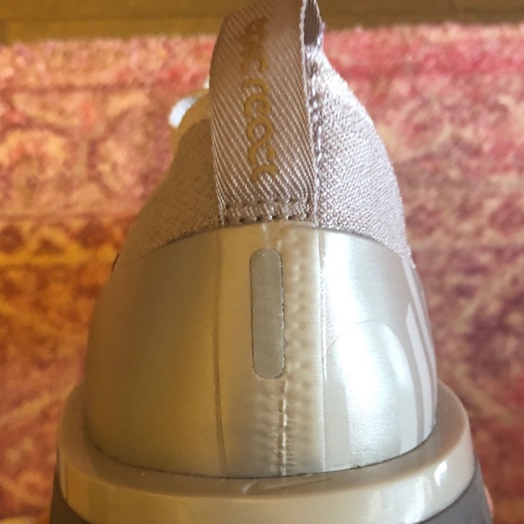 Women’s Nike shoes - Picture 3 of 4